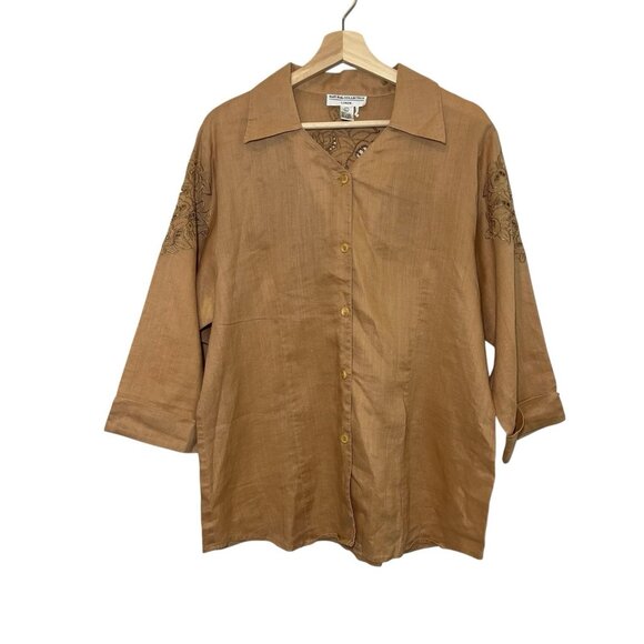 Natural Collection Tops - Natural Collection Women's linen Shirt size Large V Neck 3/4 Sleeves Embroidery